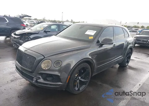 2018 Bentley Bentayga Activity Edition/Black Edition/Mulliner/Onyx Edition/W12 из США, поврежденный, VIN SJAAC2ZV1JC022760